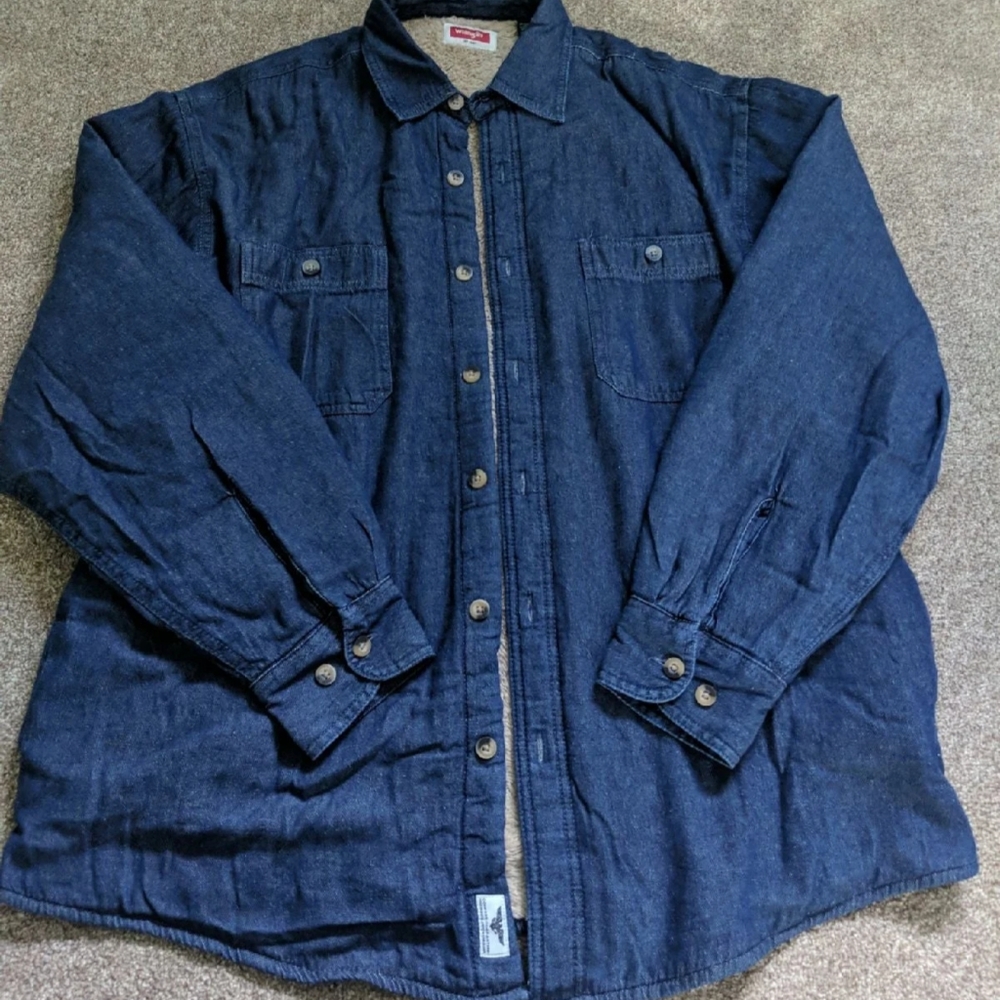 Light button down jacket✨